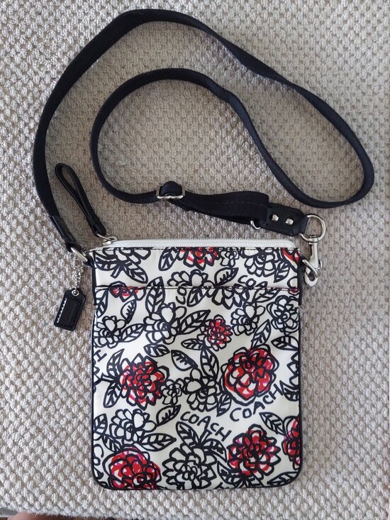 Coach Handbags - Coach Poppy Floral Graffiti Crossbody Swingpack Bag Limited Edition